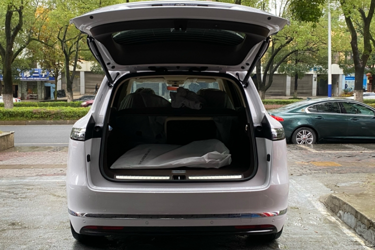 鸿蒙智行 问界M7 2026款 增程 Max四驱版 5座中控内饰7006