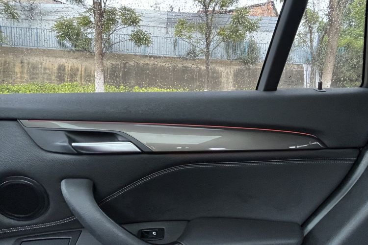 宝马X1 2019款 xDrive20Li 尊享型局部细节9002