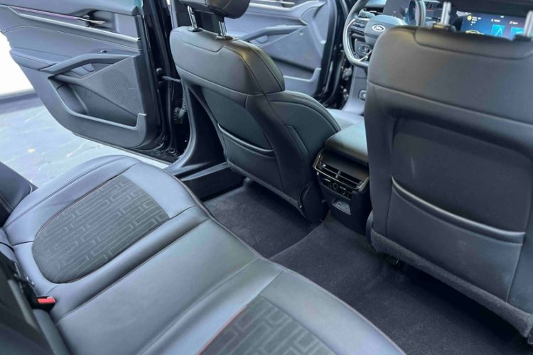 福特 蒙迪欧 2023款 EcoBoost 180 舒雅型中控内饰7009