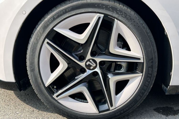 飞凡汽车 飞凡F7 2023款 长续Pro版车身外观6001