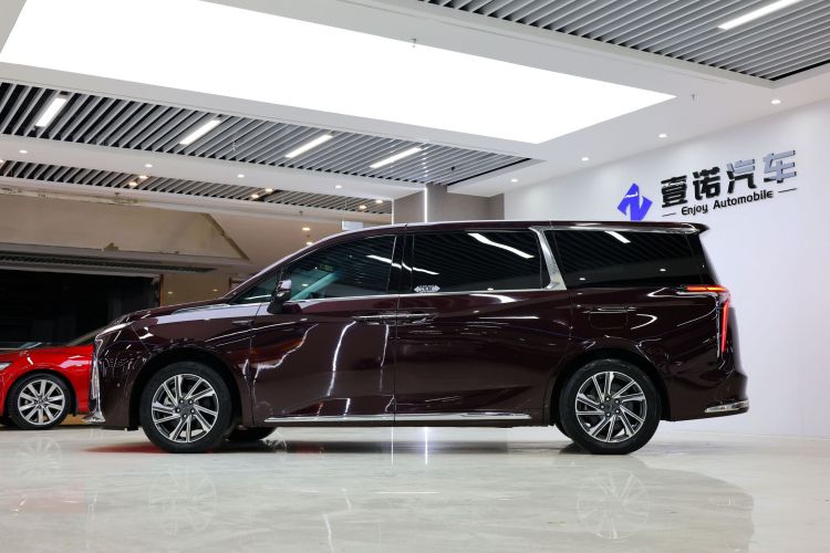 上汽大通MAXUS 大通G90 2022款 2.0T 星际七座版车身外观6003