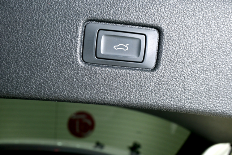 奥迪Q7 2016款 40 TFSI 舒适型中控内饰7002