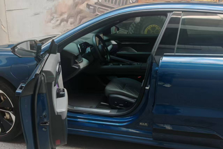 极氪001 2023款 ME版 100kWh中控内饰7007