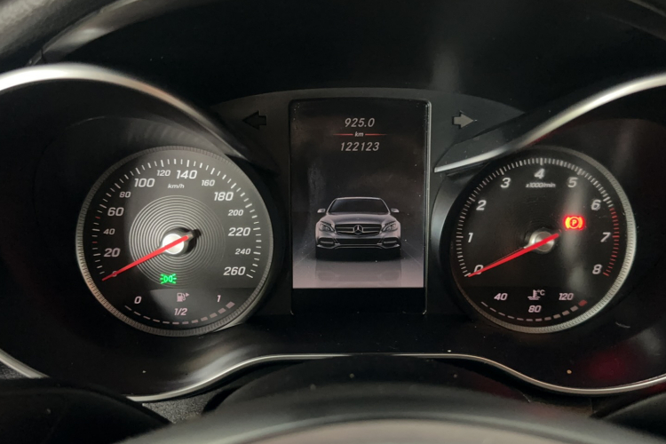 奔驰C级 2017款 改款 C 200 L 运动版中控内饰15