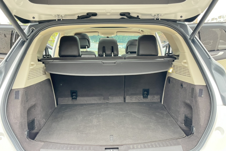 林肯MKC 2017款 2.0T 四驱尊雅版中控内饰7004