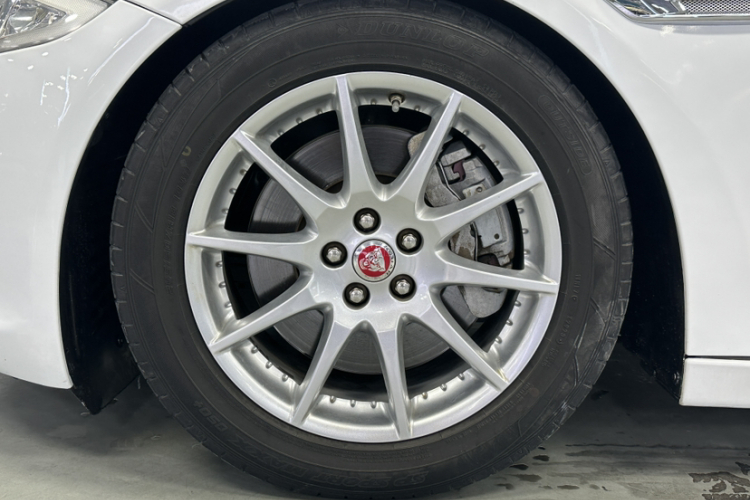 捷豹XJ 2015款  XJL 3.0 SC 两驱全景商务版车身外观6004