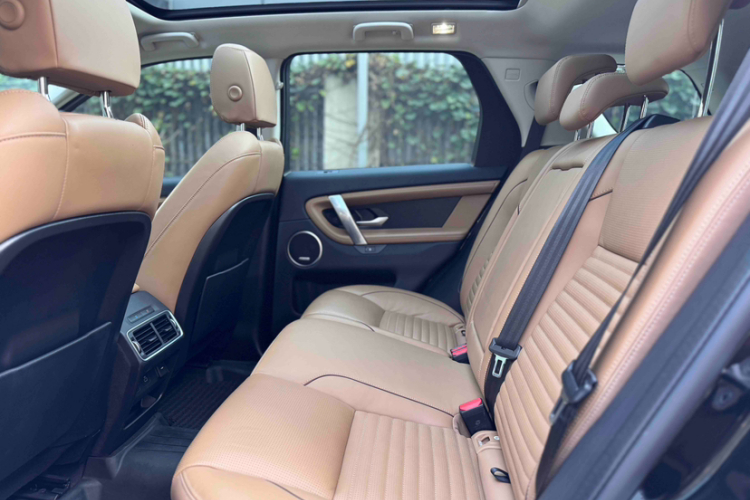 路虎 发现运动版 2024款 豪华定制版中控内饰7003