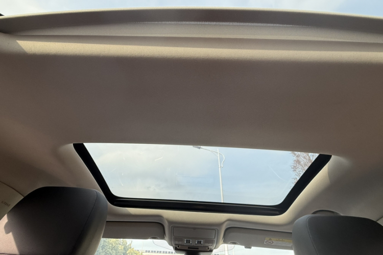 捷豹XEL 2018款 2.0T 200PS 精英版中控内饰7002