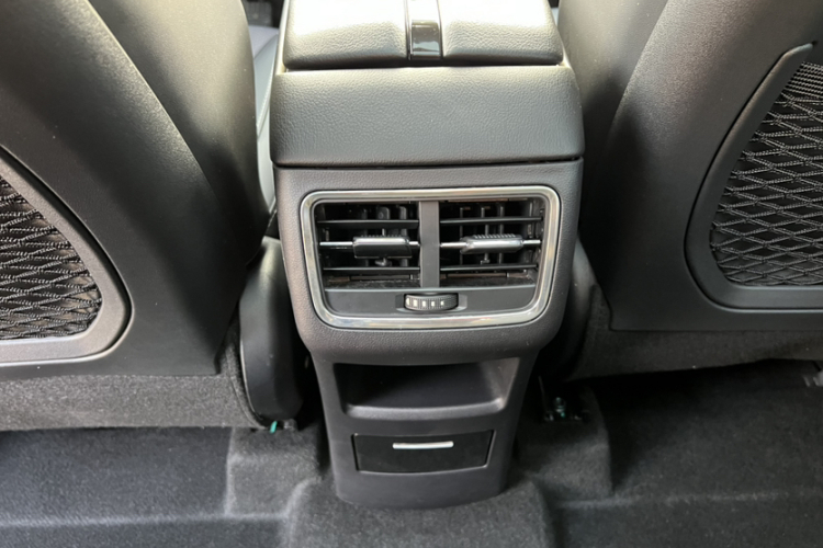 众泰T500 2018款 1.5T 自动智能互联尊贵型局部细节9004