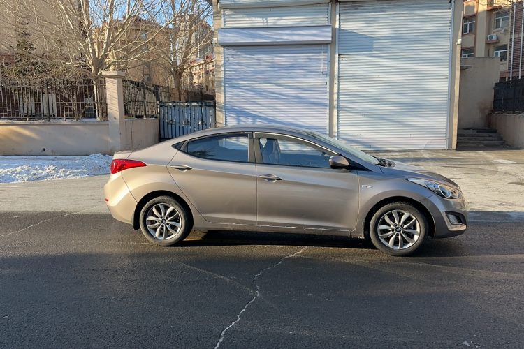 现代 朗动 2015款 1.6L 手动时尚型车身外观6002