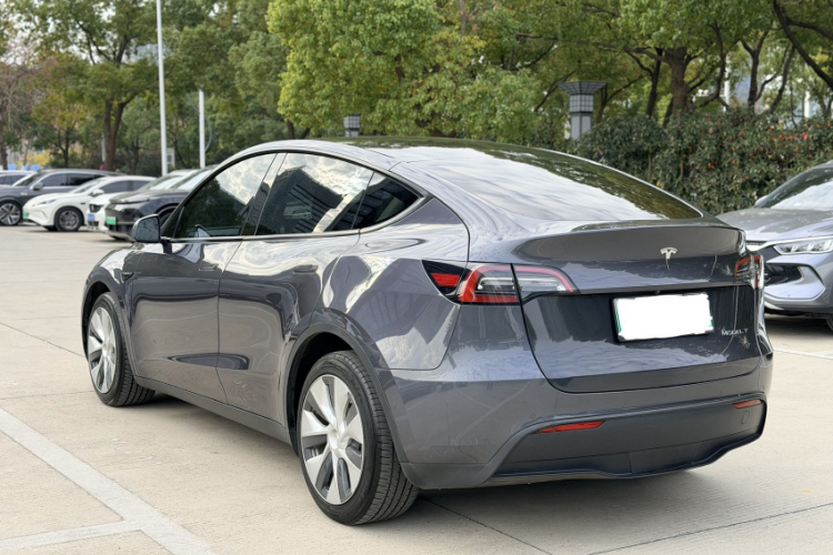 特斯拉 Model Y 2021款 长续航全轮驱动版 3D7车身外观6004