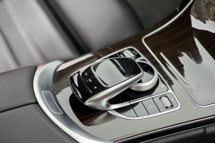 奔驰C级 2017款 改款 C 200 L中控内饰7003