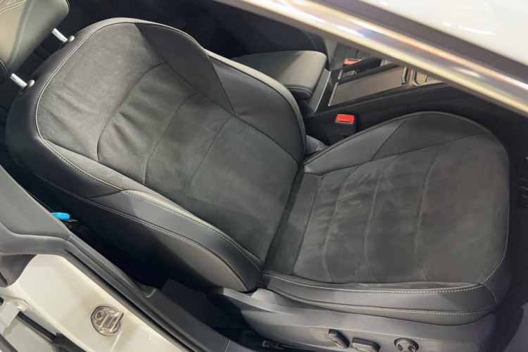 一汽-大众CC 2023款 330TSI 炫目版局部细节41