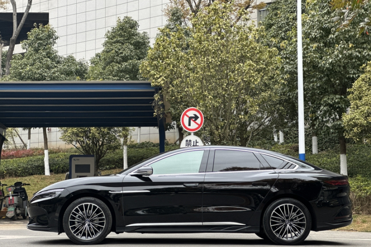 比亚迪 汉 2023款 EV 冠军版 506KM前驱尊贵型车身外观6005
