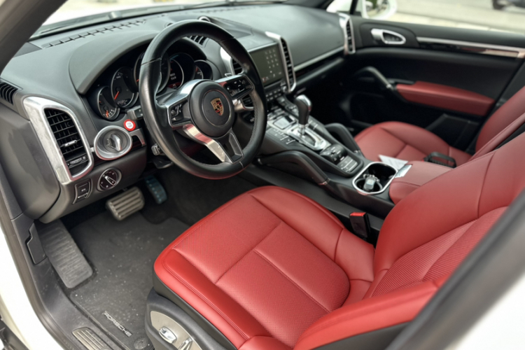 保时捷 2016款 Cayenne 3.0T中控内饰7002