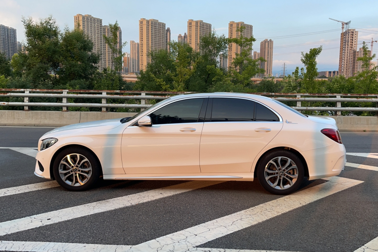 奔驰C级 2018款 C 180 L 时尚型运动版车身外观6005