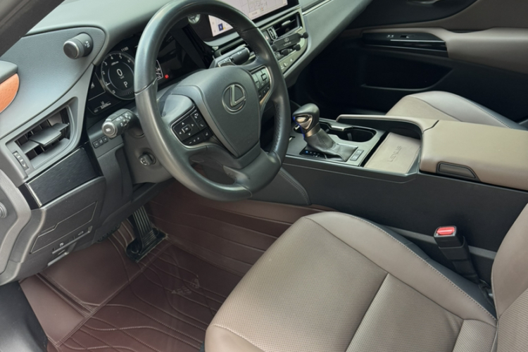 雷克萨斯ES 2022款 200 卓越版中控内饰7004