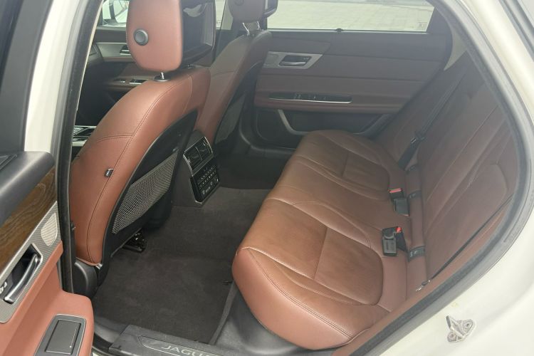 捷豹XFL 2018款 XFL 2.0T 250PS 尊享版中控内饰7003