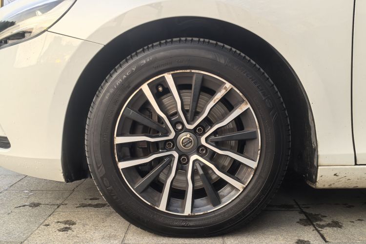 沃尔沃V40 2017款 T3 智逸版局部细节9003