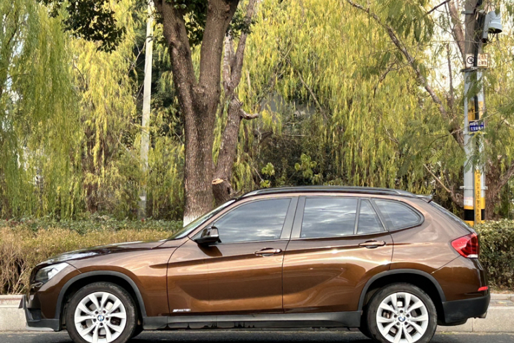 宝马X1 2014款 sDrive18i 时尚型车身外观6002