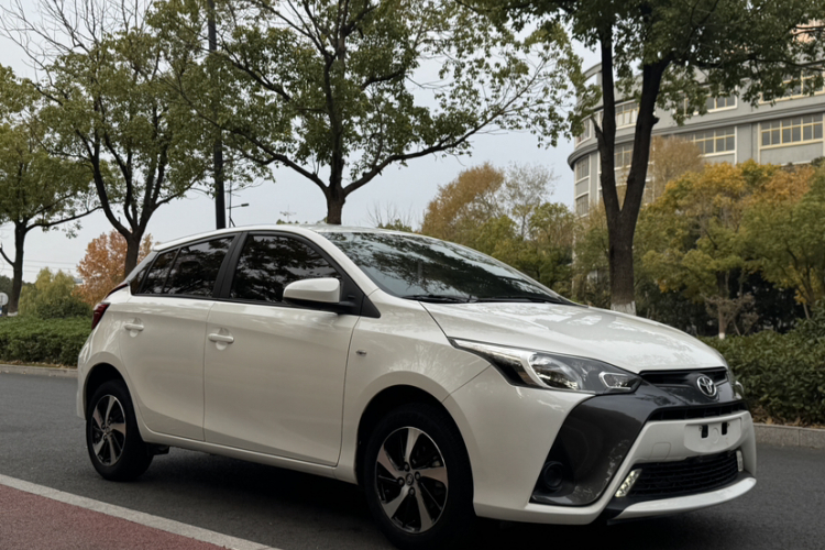 丰田 YARiS L 致炫 2016款 改款 1.5E CVT魅动版车身外观6005