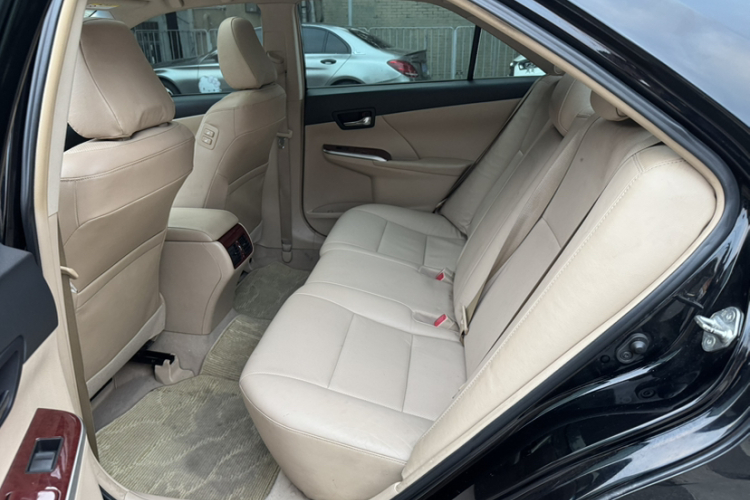 丰田 凯美瑞 2013款 2.0G 舒适版中控内饰7004