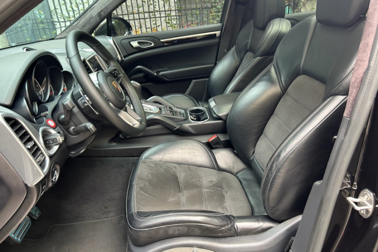 保时捷 2016款 Cayenne Platinum Edition 3.0T中控内饰7002