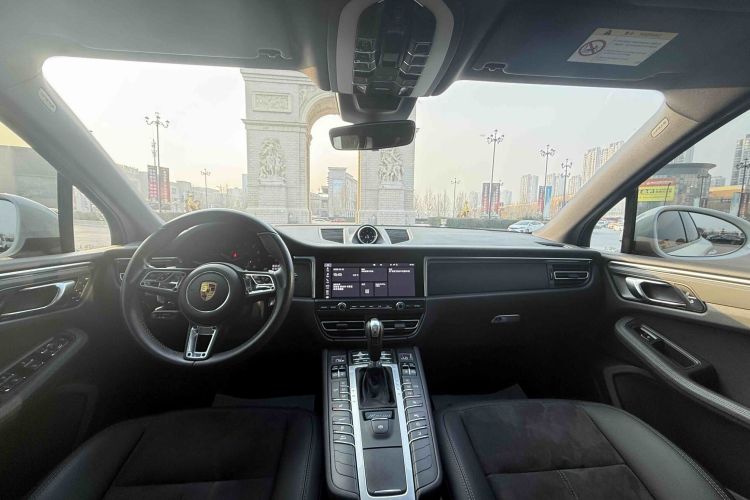 保时捷 2021款 Macan 2.0T中控内饰7012