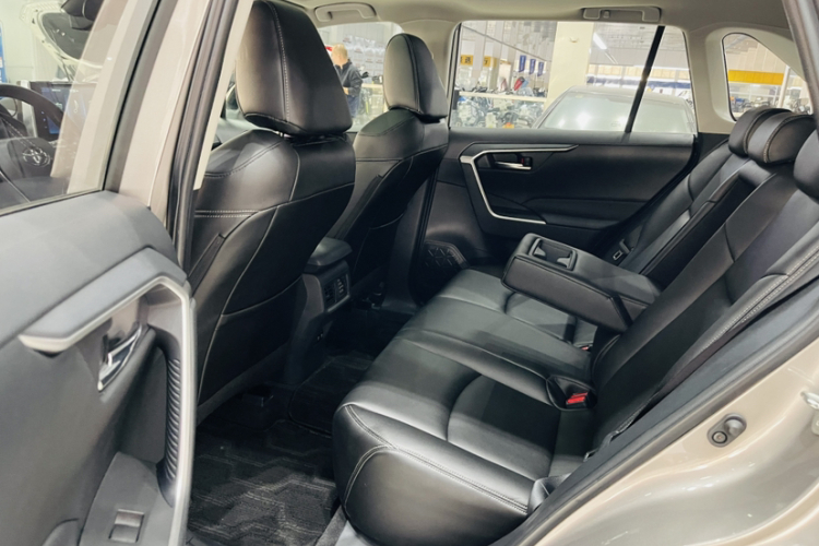 丰田 RAV4荣放 2020款 2.0L CVT两驱风尚版中控内饰7007