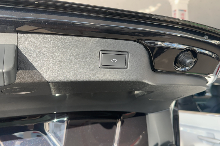 大众 帕萨特 2023款 改款 330TSI 豪华版局部细节9003