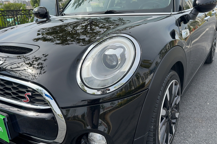 MINI 2016款 2.0T COOPER S 五门版局部细节36