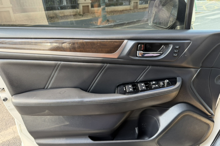 斯巴鲁 傲虎 2016款 2.5i 豪华导航版中控内饰7008