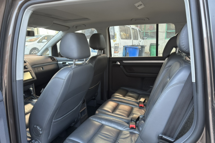 大众 途安 2013款 1.4T DSG舒适版5座中控内饰7004