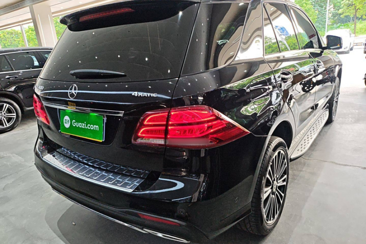 奔驰GLE 2018款 GLE 400 4MATIC 臻藏版车身外观6004