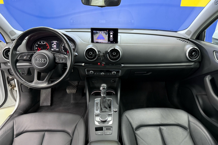 奥迪A3 2019款 Limousine 35 TFSI 风尚型 国VI中控内饰7001