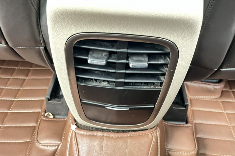 林肯MKC 2017款 2.0T 四驱尊雅版中控内饰7003