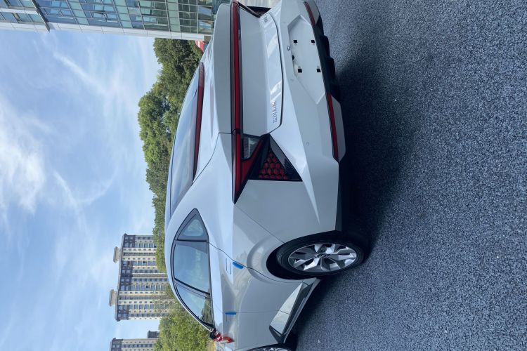 灵悉L 2024款 头号玩家版车身外观6006