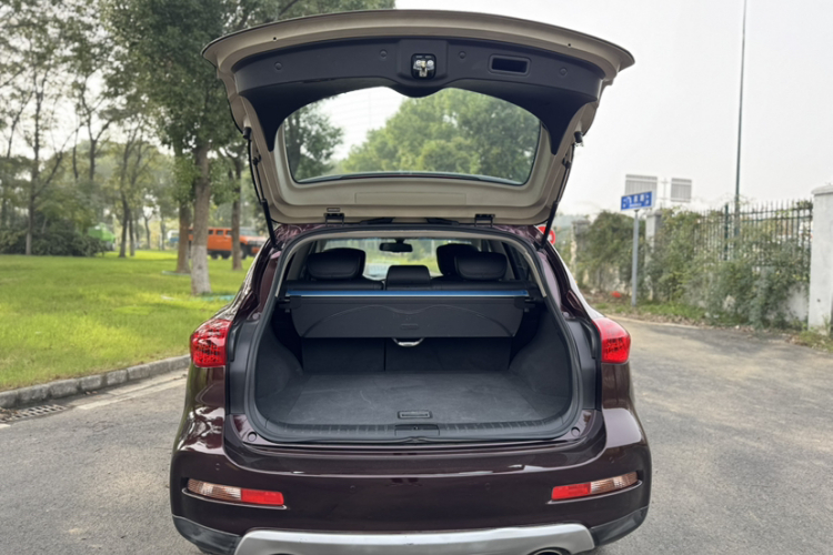 英菲尼迪QX50 2015款 2.5L 舒适版车身外观6011