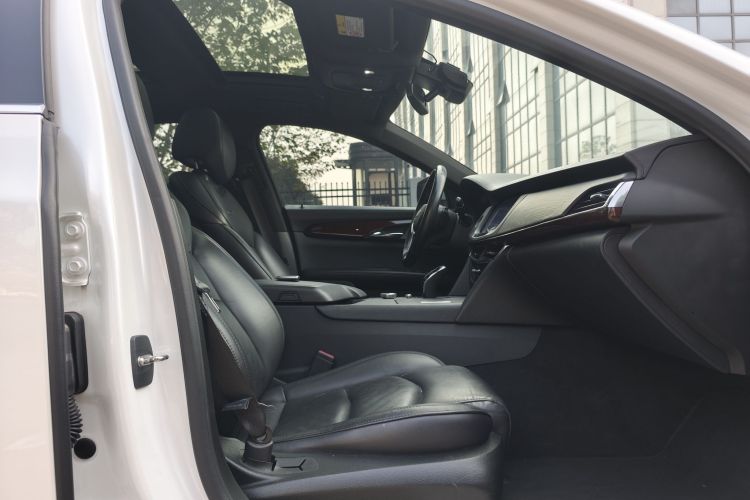 凯迪拉克CT6 2021款 28T 精英型中控内饰7011
