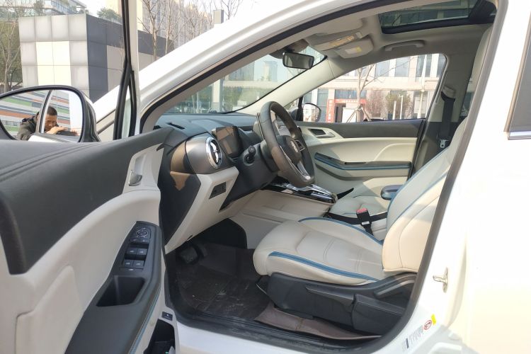 比亚迪 元Pro 2023款 401KM尊贵型中控内饰7004