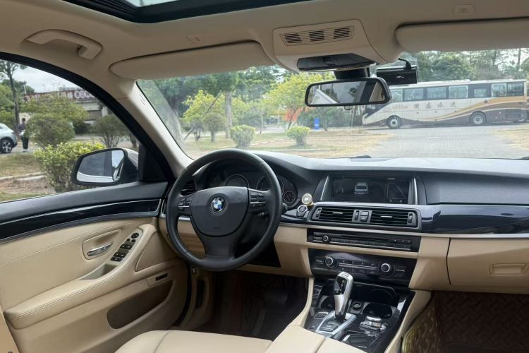 宝马5系 2014款 520Li 典雅型中控内饰7002