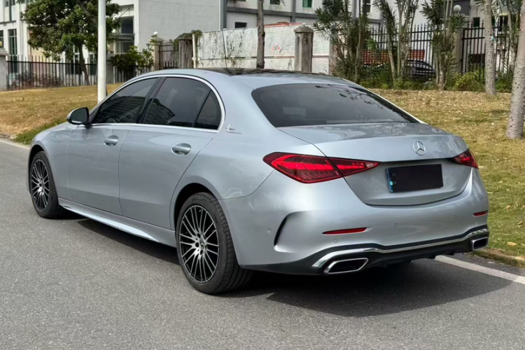 奔驰C级 2023款 C 260 L 运动版车身外观6001