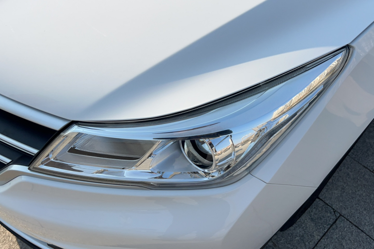 宝骏730 2019款 1.5T CVT时尚型 7座 国VI局部细节36