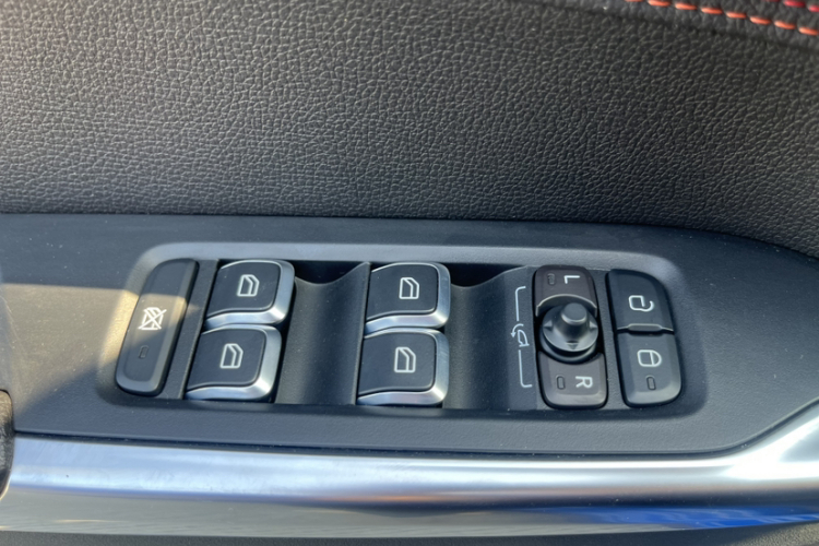 领克03 2020款 1.5TD DCT劲版中控内饰7005