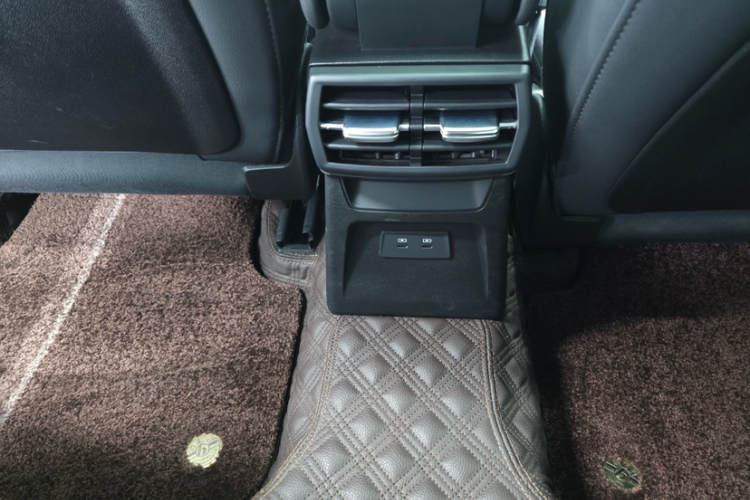 奥迪A3 2024款 A3L Limousine 35 TFSI 时尚运动型车身外观6009