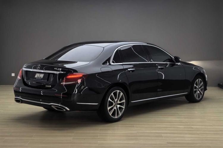 奔驰E级 2018款 E 200 L车身外观6005