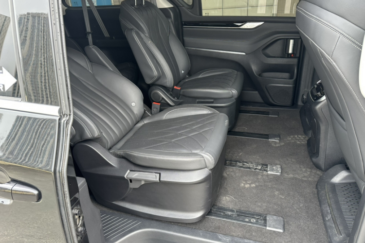 上汽大通MAXUS 大通G20 2023款 PLUS 2.0T 汽油自动豪华版中控内饰7004