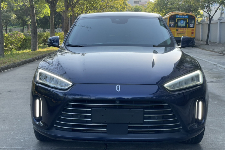 鸿蒙智行 问界M5 2022款 增程四驱旗舰版车身外观6008