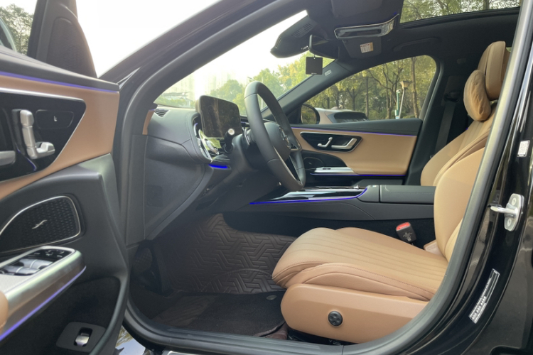 奔驰E级 2024款 E 260 L中控内饰7007