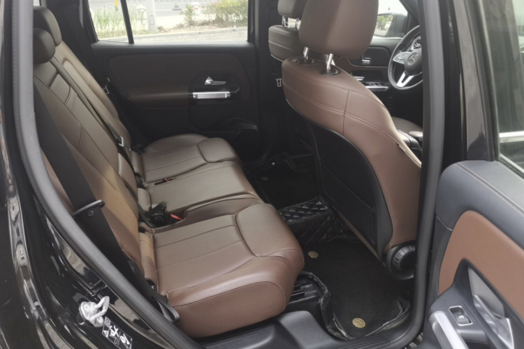 奔驰GLB 2020款 改款 GLB 200 动感型中控内饰7007